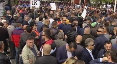 Zëri i Amerikës sërish live gjatë gjithë protestës së opozitës