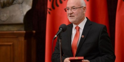Ish-ambasadori,Mal Berisha:Esat Pasha përpiqej t’u jepte territore të huajve në shkëmbim të privilegjeve.Sa aktuale është kjo sot?