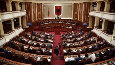 Takimi në presidencë/ Diskutohet edhe shpërndarja e Kuvendit