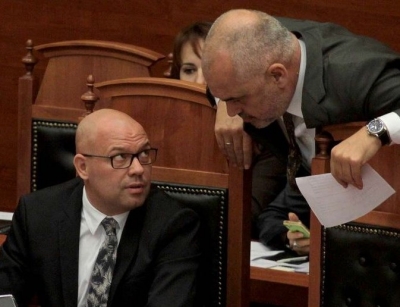 Manjani: Është më mirë që Rama të bjerë nga pushteti…