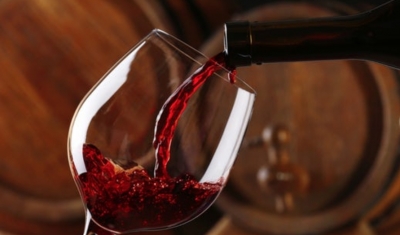 Si të zgjedhim një verë të mirë, kur s’kemi shumë para