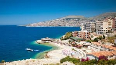 “Turizmi pa vizion, problemet me rrugët, mbetjet e plazhet nuk po marrin zgjidhje”