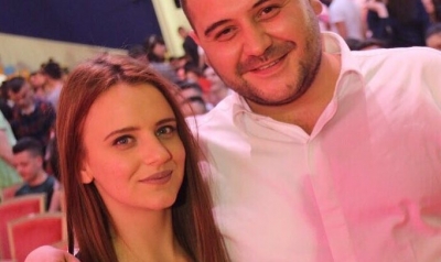 Denoncimi i gazetarit: ”Deputeti i PS na bëri ofertë që bashkëshortja të pranojë mandatin”
