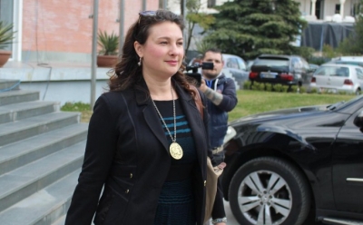 Ambasada amerikane bën thirrje për protestë paqësore, ka një kërkesë edhe për Lleshin