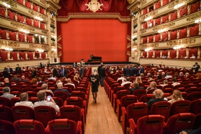 U mbyll nga pandemia e COVID-19, hapet pas më shumë se 130 ditësh “La Scala” në Milano