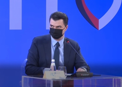 “Deri më 25 prill kemi vetëm veten tonë dhe Zotin atje lart”, Basha tregon si do të menaxhohet pandemia në tre rrafshe: Mundim virusin politik