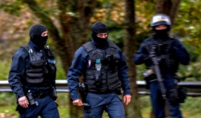 Bastiset një klub mysliman në Paris, 11 të arrestuar