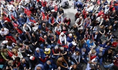 1 Maji, protestohet në të gjithë botën, në Turqi bëhen arrestime