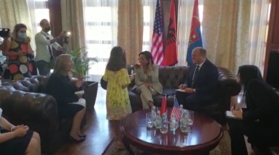 Ambasadorja amerikane në Shkodër, takim me Voltana Ademin, por ka dhe surpriza. Kim: Vendi që më përshtatet mua