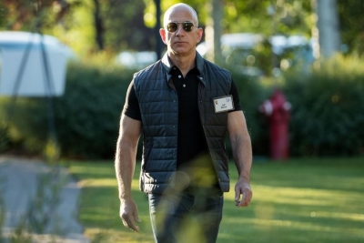 Jeff Bezos humb mbi 9 miliardë dollarë në ditë