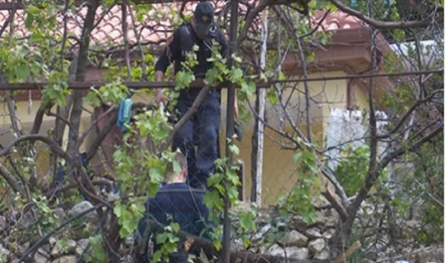 Policia shkon në Krujë gërmon si &quot;Tare&quot; në oborrin e të arrestuarve për paratë e Rinasit