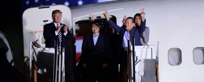 Presidenti Trump mirëpriti tre amerikanët e liruar nga Koreja e Veriut