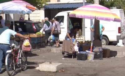 Ushqimet e pakontrolluara, konsumatorët në Durrës: S’kemi siguri, po sëmuremi