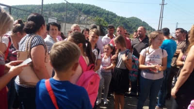 Elbasan/ I detyrojnë të shkojnë turni i dytë, 280 nxënës refuzojnë shkollën