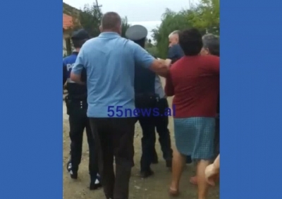 VIDEO/ Policia e Pogradecit dhunon qytetarët, Ministria e Brendshme hesht për ngjarjen