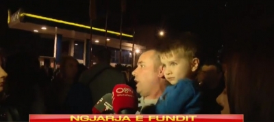 VIDEO- &quot;Duam shtëpitë tona&quot;, banorët nuk tërhiqen
