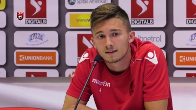 “Mjekët më thërrasin 3 herë në ditë”, futbollisti shqiptar me COVID-19: Disa netë nuk kam fjetur, nesër pres përgjigjet e analizave
