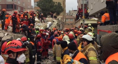 Shkon në 11 numri i të vdekurve nga shembja e ndërtesës në Stamboll