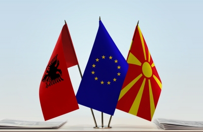 Lajm i tmerrshëm për Shqipërinë/ Kërkohet hapja e negociatave me Maqedoninë, asnjë fjalë për ne