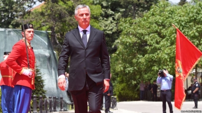 Gjukanoviq betohet si president i Malit të Zi