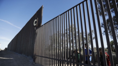 Trump kërcënon me mbylljen e qeverisë, në se Kongresi nuk miraton Murin e Meksikës