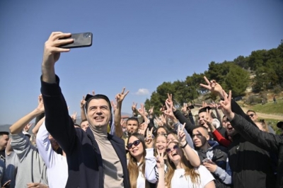 “Ta përzhisim të keqen!”, Basha piknik me të rinjtë në Elbasan: Ja çfarë e tërboi Ramën