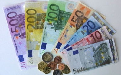 Euro zbret afër 125 lekëve, forcohet efekti psikologjik për të këmbyer valutën