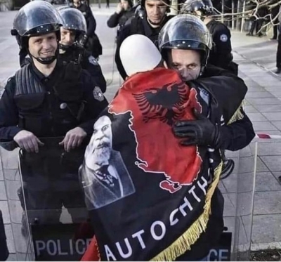 Heronjte e Kosoves, mirenjohja per ata qe qendruan 13 dite perballe tankeve serbe