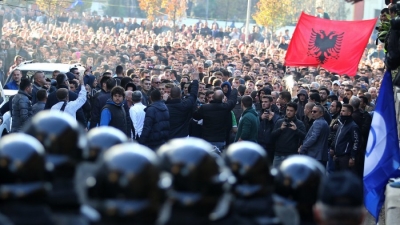 Mediat franceze/ Kudo në Ballkan, revolta ndaj korrupsionit e autoritarizmit…
