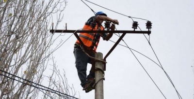 Moti i keq/ Gjysma e fshatrave të Lezhës pa energji elektrike