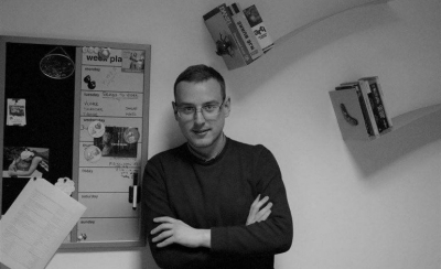 Ku e merr rrogën gazetari i ERTV-së? Deputeti socialist çudit me përgjigjen e tij