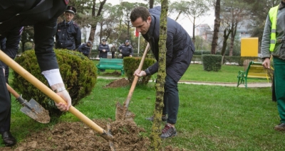 Veliaj...pemët dhe lekët te xhepi! Zbulohet skema e vjedhjes