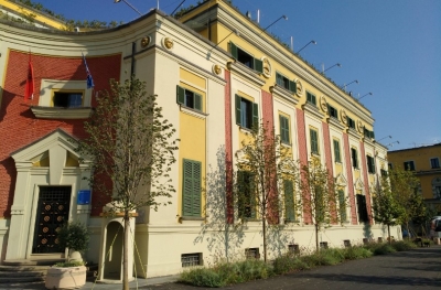Tender për 22 orë?! Bashkia e Tiranës i jep “Korsel shpk” 49, 4 mln lekë