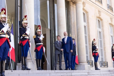 Çfarë fsheh Rama me mashtrimin delirant për vizitën e tij në Francë