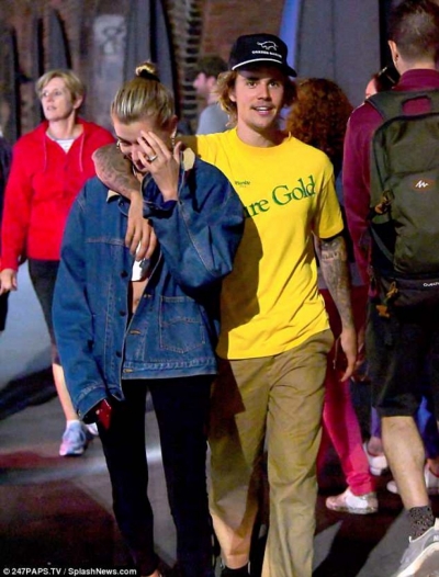 Justin Bieber dhe Hailey Baldwin nxitin thashethemet për fejesë