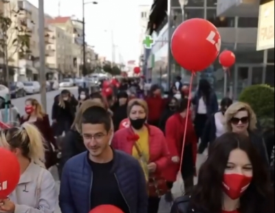 Gratë dhe vajzat mbushin rrugët, Kryemadhi nxjerr videon: LSI është forcë e parë në Fier prej forcës së guximit të tyre