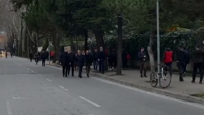 “Fillimi i fundit i narkoshtetit”, ish-kryeministri Sali Berisha i bashkohet qytetarëve në Bulevard