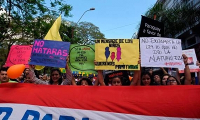 Protesta në Paraguaji ku aborti është i paligjshëm