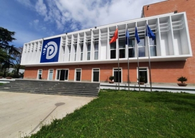 Rama i dhunoi në Londër/ PD: Të gjithë shqiptarët në marshimin drejt Tiranës, për t’i dhënë të shtyrën e fundit frikacakut të Surrelit