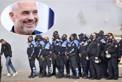 Rama kundër protestuesve, falënderon administratën që i mbushi sheshin në Vlorë