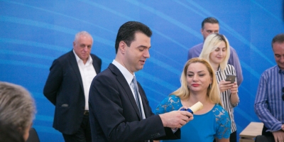 Fotogaleria/ 44-vjetori, surpriza për Bashën në selinë blu
