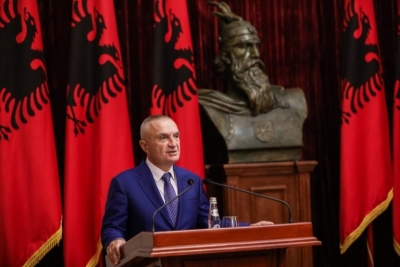 Ndryshimet në Kod/Meta:Mirënjohje intelektualëve kudo ndodhen që nuk heshtin, demokracia sot është në rrezik më shumë se asnjëherë