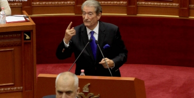 Berisha i ashpër me Ramën: Të dalë jashtë ose e heqim ne prej leckash!