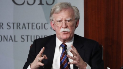 Bolton: Shkëmbimi i territoreve Kosovë Serbi është diskutuar