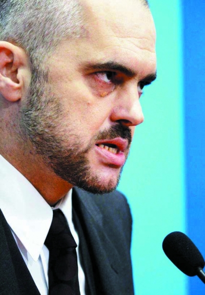 “Opozitën e re” Rama e llogariti sot pjesë të mazhorancës, ndryshimi i Kodit Penal prova