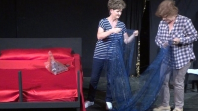 “Mbretëresha” Justina Aliaj në skenën e Teatrit Kombëtar