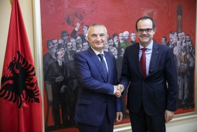 Presidenti Meta me Komisionerin Kalabrez: Linjë ajrore direkte Tiranë-Kalabri për vëllezërit shqiptarë
