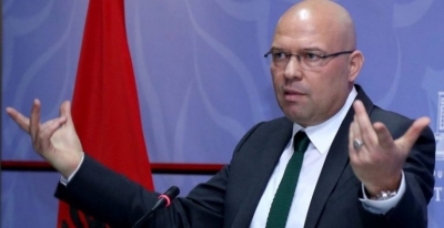“Korrupsionin nuk e bëjnë qeveritarët”, Manjani i kthehet Ramës: Në çdo sistem politik të rruzullit, korrupsioni kërkohet tek qeveria