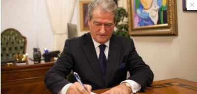 Berisha:Ndalimi i Prof Dr Kastriot Islamit nga xhahili skizoid i Surrelit, nje akt i shemtuar dhe kriminal.