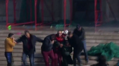 Policia hedh gazllotësjellës, plagosen disa protestues